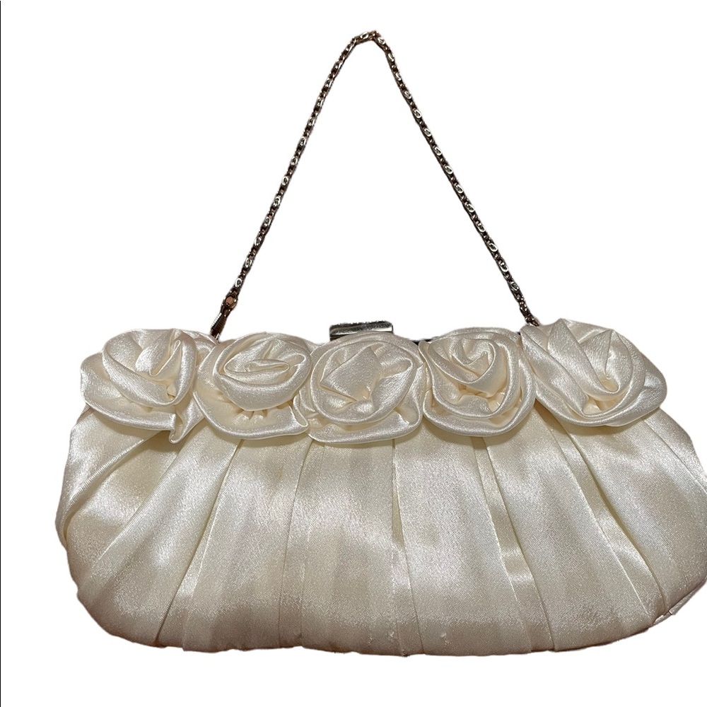 Ivory satin dinner bag with pretty roses and pleats 🌹 silver hardware